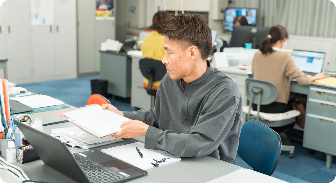 貿易の仕事風景